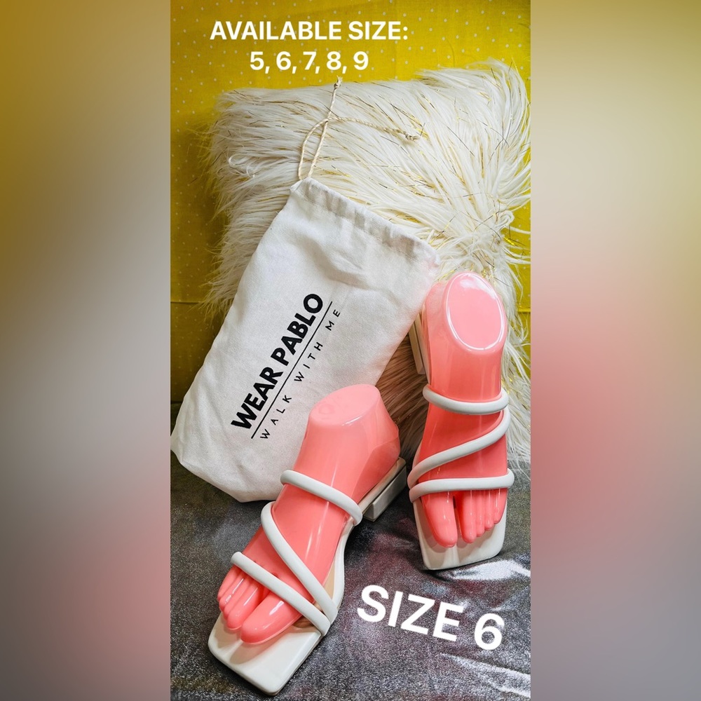 New with pouch bag square toe sandal.
